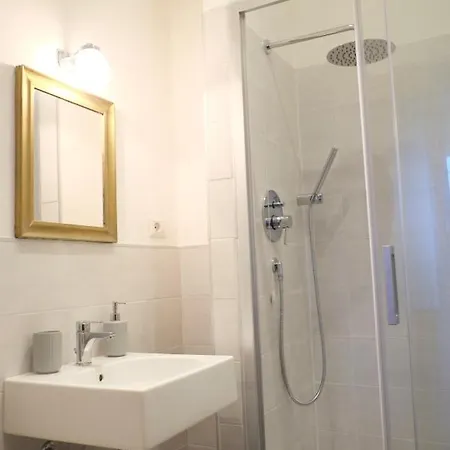 Serra Iun E6769 3* 오리스타노